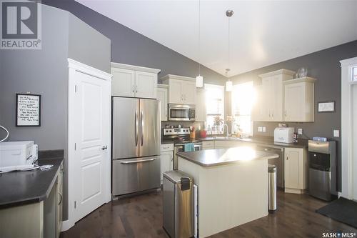 1118 Paton Lane, Saskatoon, SK - Indoor Photo Showing Kitchen