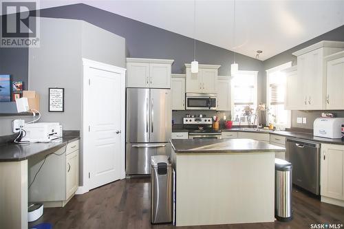 1118 Paton Lane, Saskatoon, SK - Indoor Photo Showing Kitchen