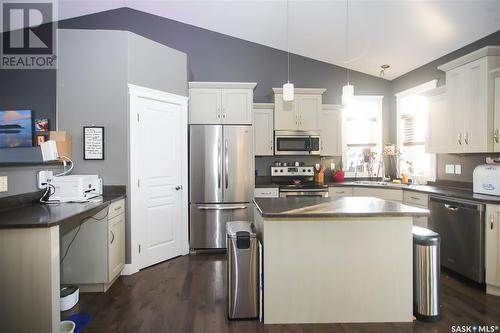 1118 Paton Lane, Saskatoon, SK - Indoor Photo Showing Kitchen