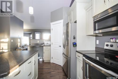 1118 Paton Lane, Saskatoon, SK - Indoor Photo Showing Kitchen