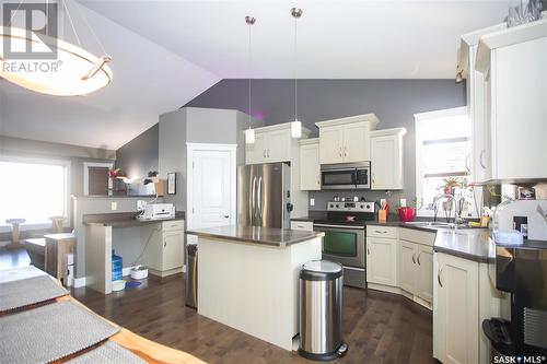 1118 Paton Lane, Saskatoon, SK - Indoor Photo Showing Kitchen