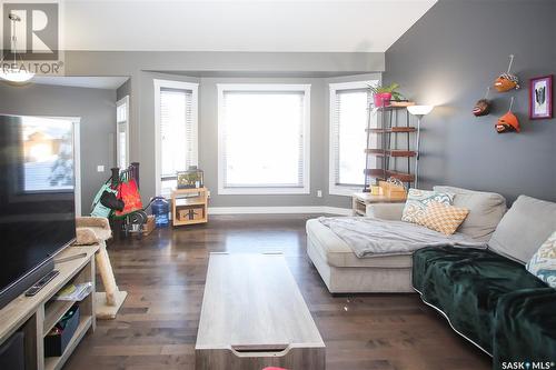 1118 Paton Lane, Saskatoon, SK - Indoor Photo Showing Living Room