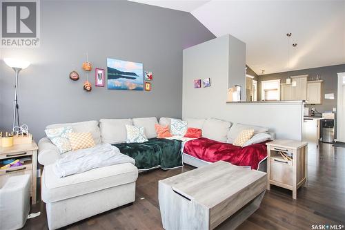 1118 Paton Lane, Saskatoon, SK - Indoor Photo Showing Living Room