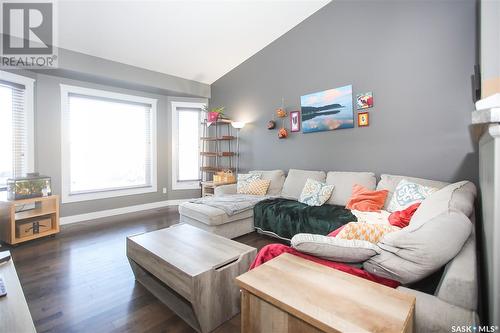 1118 Paton Lane, Saskatoon, SK - Indoor Photo Showing Living Room