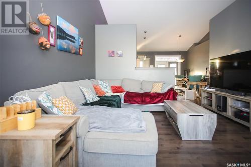 1118 Paton Lane, Saskatoon, SK - Indoor Photo Showing Living Room