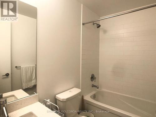 513 - 20 Bruyeres Mews, Toronto, ON - Indoor Photo Showing Bathroom