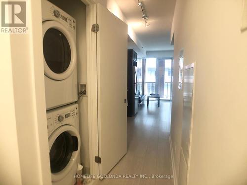 513 - 20 Bruyeres Mews, Toronto, ON - Indoor Photo Showing Laundry Room