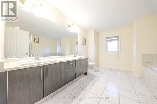 19 Kawneer Terrace, Toronto, ON - Indoor Photo Showing Bathroom