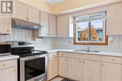 5810 Ninth Street, Lasalle, ON - Indoor Photo Showing Kitchen With Double Sink