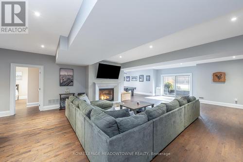 6752 Concession 2, Puslinch, ON - Indoor Photo Showing Living Room With Fireplace