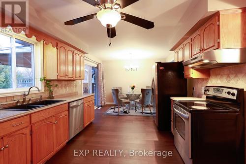 3 Warbler Heights, St. Thomas, ON - Indoor Photo Showing Kitchen With Double Sink