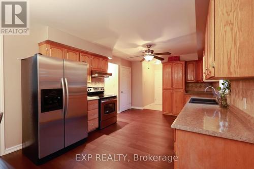 3 Warbler Heights, St. Thomas, ON - Indoor Photo Showing Kitchen