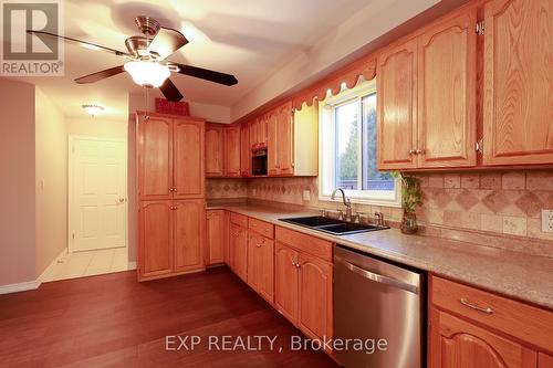 3 Warbler Heights, St. Thomas, ON - Indoor Photo Showing Kitchen With Double Sink