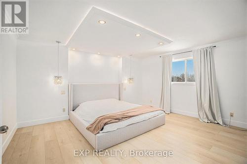 6974 Bank Street, Ottawa, ON - Indoor Photo Showing Bedroom