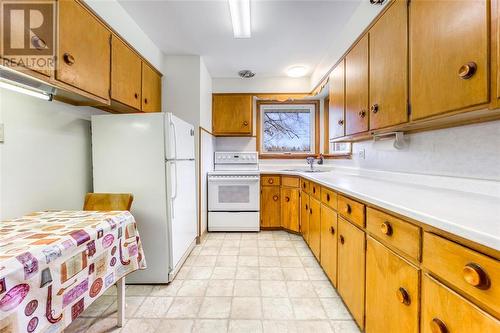 1191 Echo Road, Sarnia, ON - Indoor Photo Showing Kitchen