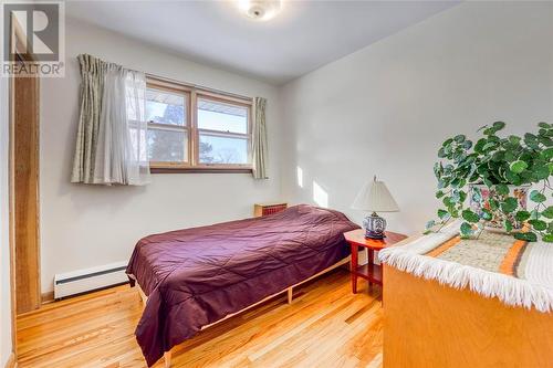 1191 Echo Road, Sarnia, ON - Indoor Photo Showing Bedroom