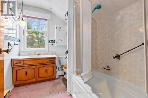 540 Mcnaughton Street, South Bruce Peninsula, ON - Indoor Photo Showing Bathroom