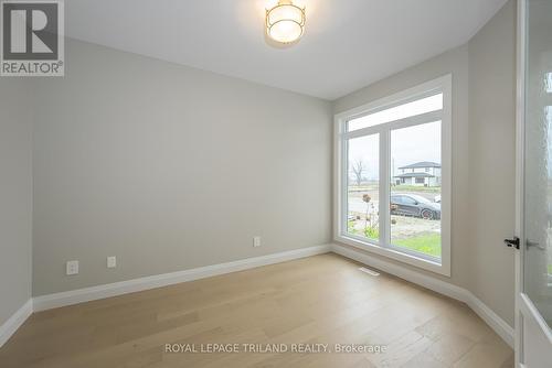 4225 Green Bend, London, ON - Indoor Photo Showing Other Room