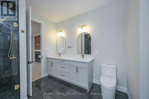 4225 Green Bend, London, ON - Indoor Photo Showing Bathroom