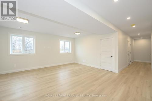 4225 Green Bend, London, ON - Indoor Photo Showing Other Room