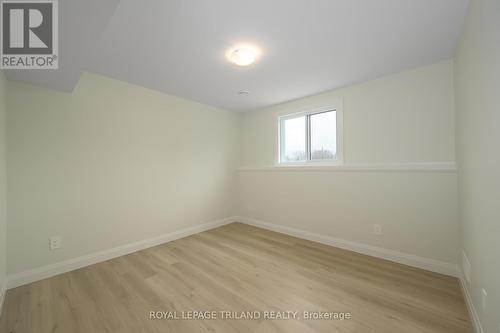 4225 Green Bend, London, ON - Indoor Photo Showing Other Room