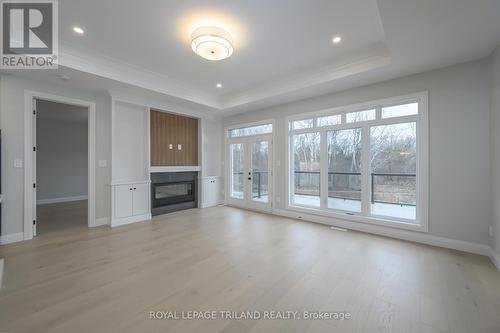 4225 Green Bend, London, ON - Indoor With Fireplace