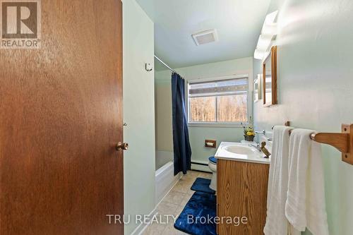 5903 Piperville Road, Ottawa, ON - Indoor Photo Showing Bathroom