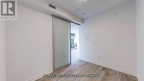 1023 - 1100 Sheppard Avenue W, Toronto, ON - Indoor Photo Showing Other Room