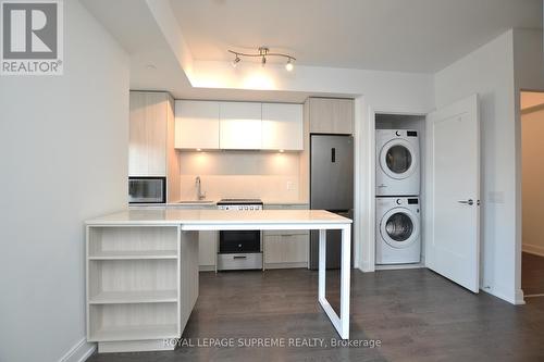 1003 - 70 Annie Craig Drive, Toronto, ON - Indoor Photo Showing Laundry Room