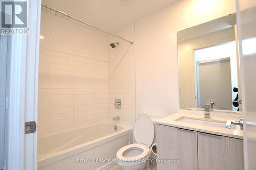 1003 - 70 Annie Craig Drive, Toronto, ON - Indoor Photo Showing Bathroom