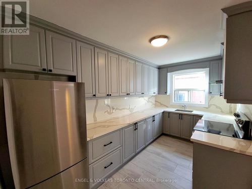 3 - 20 Norris Crescent, Toronto, ON - Indoor Photo Showing Kitchen