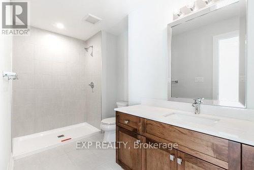 23 Bayberry Lane, Hamilton, ON - Indoor Photo Showing Bathroom