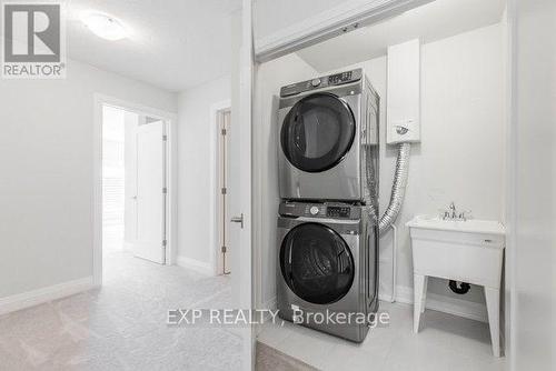 23 Bayberry Lane, Hamilton, ON - Indoor Photo Showing Laundry Room