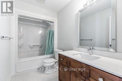 23 Bayberry Lane, Hamilton, ON - Indoor Photo Showing Bathroom