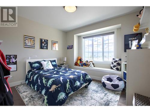 1373 Sladen Crescent, Kelowna, BC - Indoor Photo Showing Bedroom