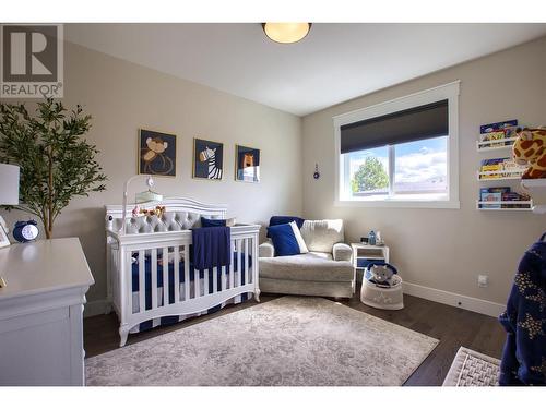 1373 Sladen Crescent, Kelowna, BC - Indoor Photo Showing Bedroom