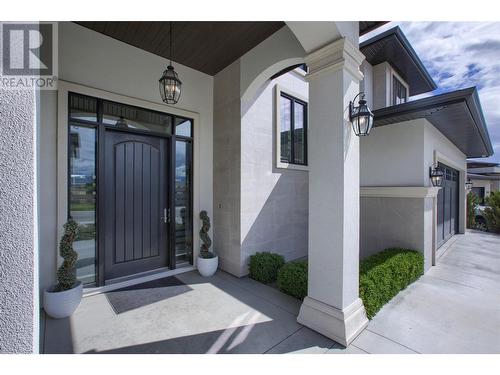 1373 Sladen Crescent, Kelowna, BC - Outdoor With Exterior