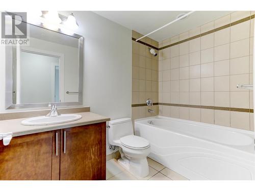 1160 Bernard Avenue Unit# 304, Kelowna, BC - Indoor Photo Showing Bathroom