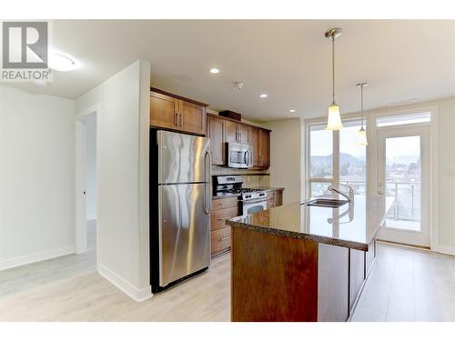 1160 Bernard Avenue Unit# 304, Kelowna, BC - Indoor Photo Showing Kitchen