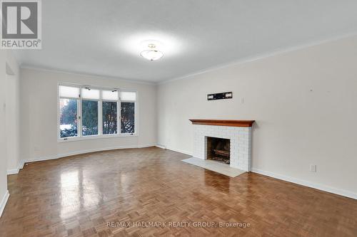 436 Mansfield Avenue, Ottawa, ON - Indoor Photo Showing Living Room With Fireplace