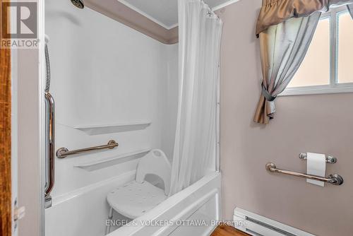 3875 County 45 Road, North Glengarry, ON - Indoor Photo Showing Bathroom