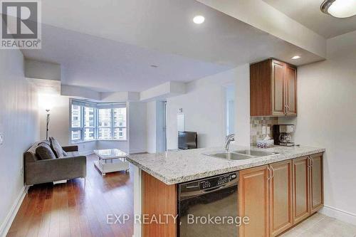 1322 - 500 Doris Avenue, Toronto, ON - Indoor Photo Showing Kitchen With Double Sink