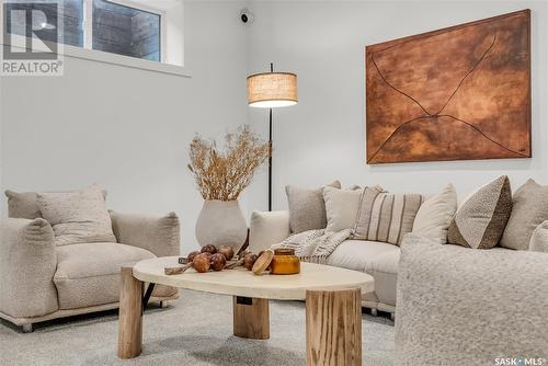 4 720 Brighton Boulevard, Saskatoon, SK - Indoor Photo Showing Living Room