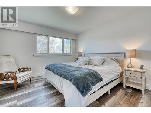 3951 Lakeside Road, Penticton, BC - Indoor Photo Showing Bedroom