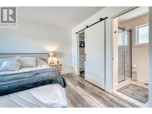 3951 Lakeside Road, Penticton, BC - Indoor Photo Showing Bedroom