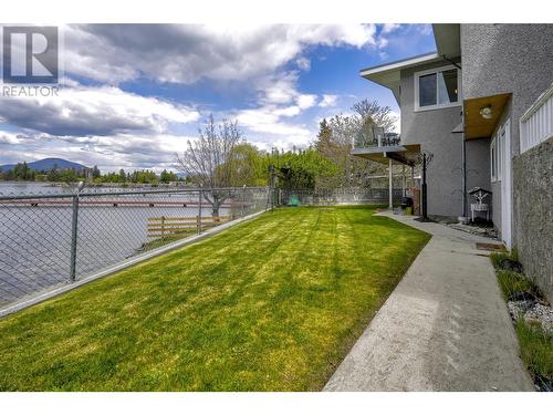 3951 Lakeside Road, Penticton, BC - Outdoor