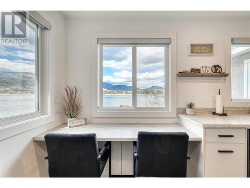 3951 Lakeside Road, Penticton, BC - Indoor