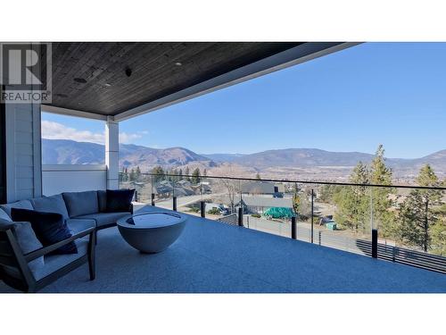 182 Avery Place, Penticton, BC - Outdoor With View With Exterior