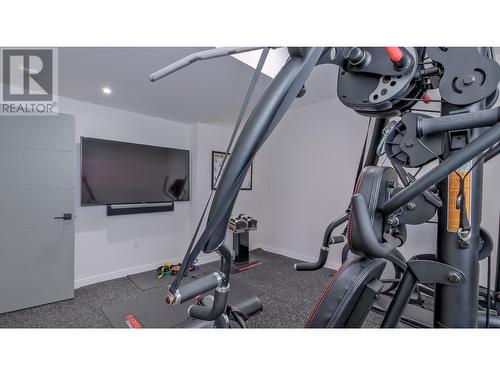 182 Avery Place, Penticton, BC - Indoor Photo Showing Gym Room