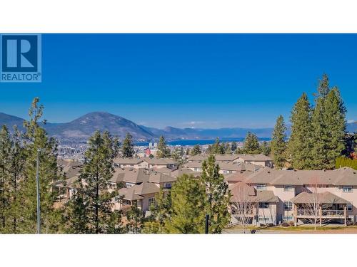 182 Avery Place, Penticton, BC - Outdoor With View